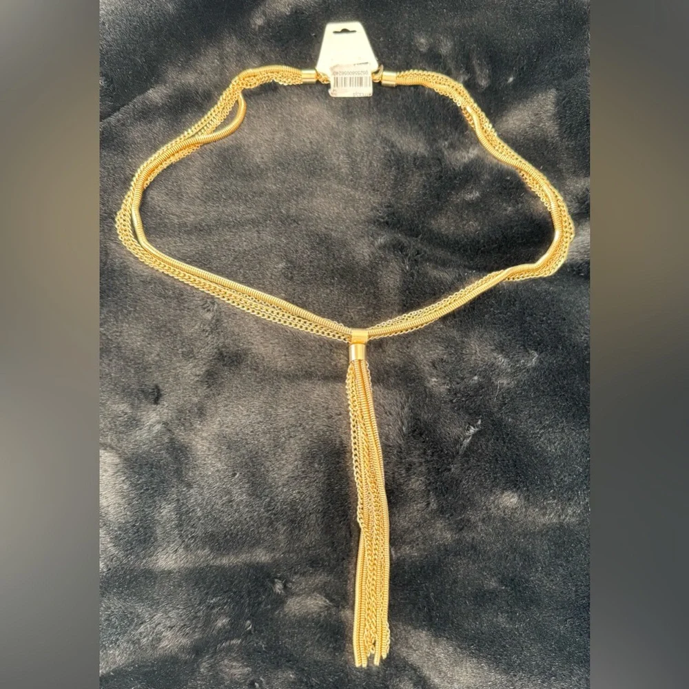NWT Macy’s Gold Tone Snake V-Neck Chain with Tassel & Matching Earrings - Picture 5 of 8